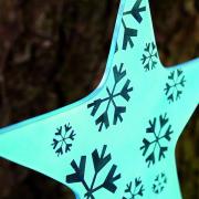 R�der Colored Christmas Stern gefrostet Eiskristall